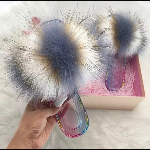 Slippers - Picture 2 of 2